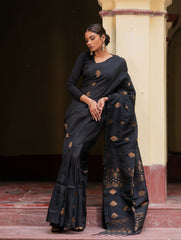 Handwoven Elegance. Exclusive Linen Jamdani Saree - Black Appeal