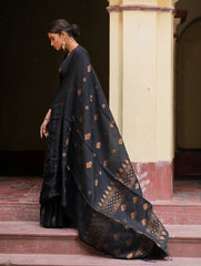 Handwoven Elegance. Exclusive Linen Jamdani Saree - Black Appeal