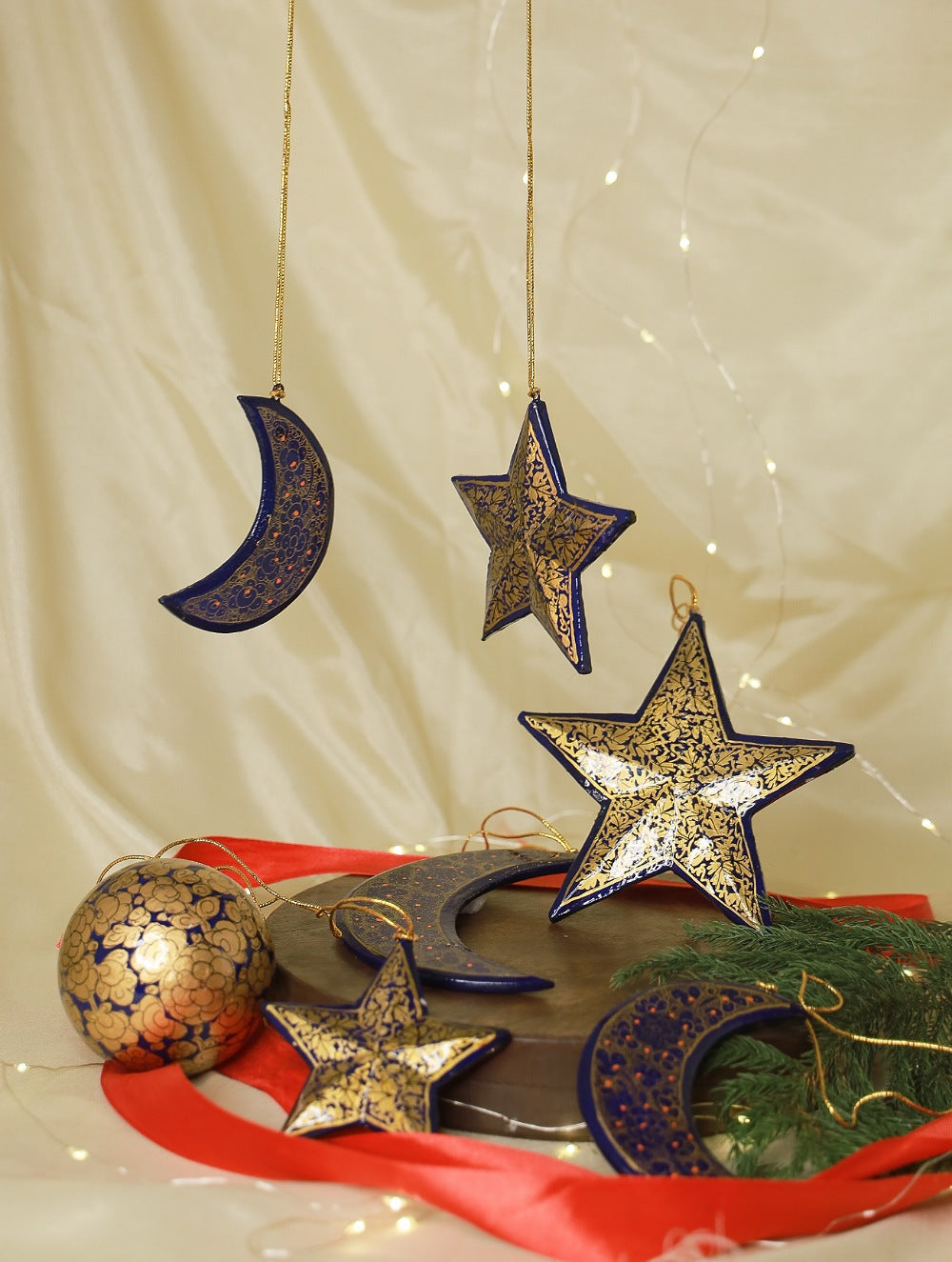 Load image into Gallery viewer, Kashmiri Art Xmas Decorations - Set of 7 (3 Stars, 3 Moon &amp; 1 Bauble)