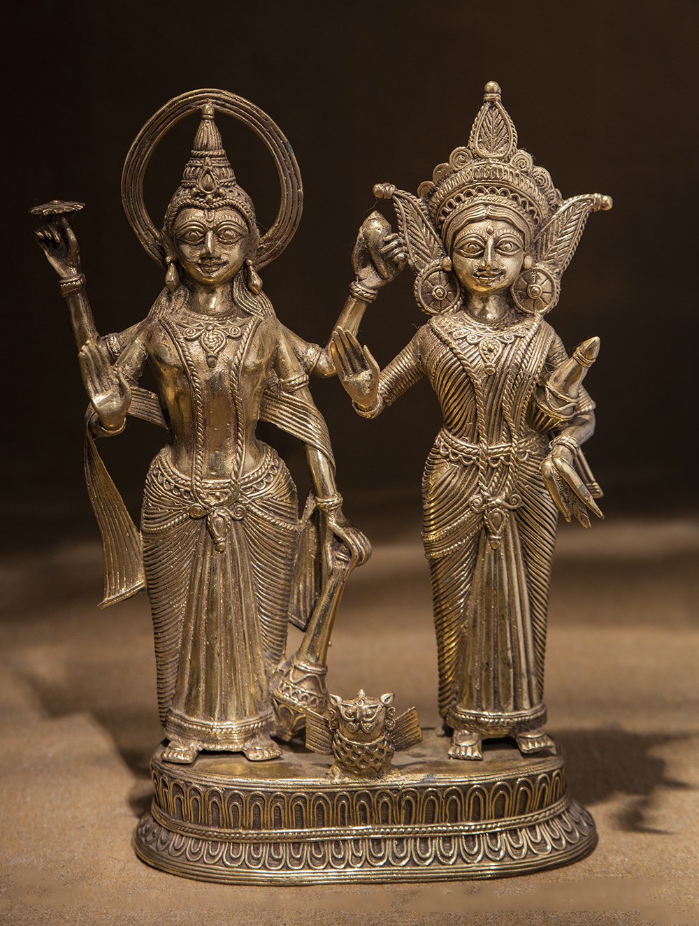 Load image into Gallery viewer, Large Dhokra Craft Curio - Vishnu Lakshmi