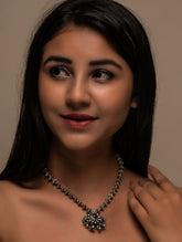 Pure Silver Traditional Maharashtrian Neckpiece - Javmani Saaz