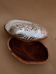 Shell Craft Multi-Utility Decorative Box (Oval; Rustic Wooden Base)