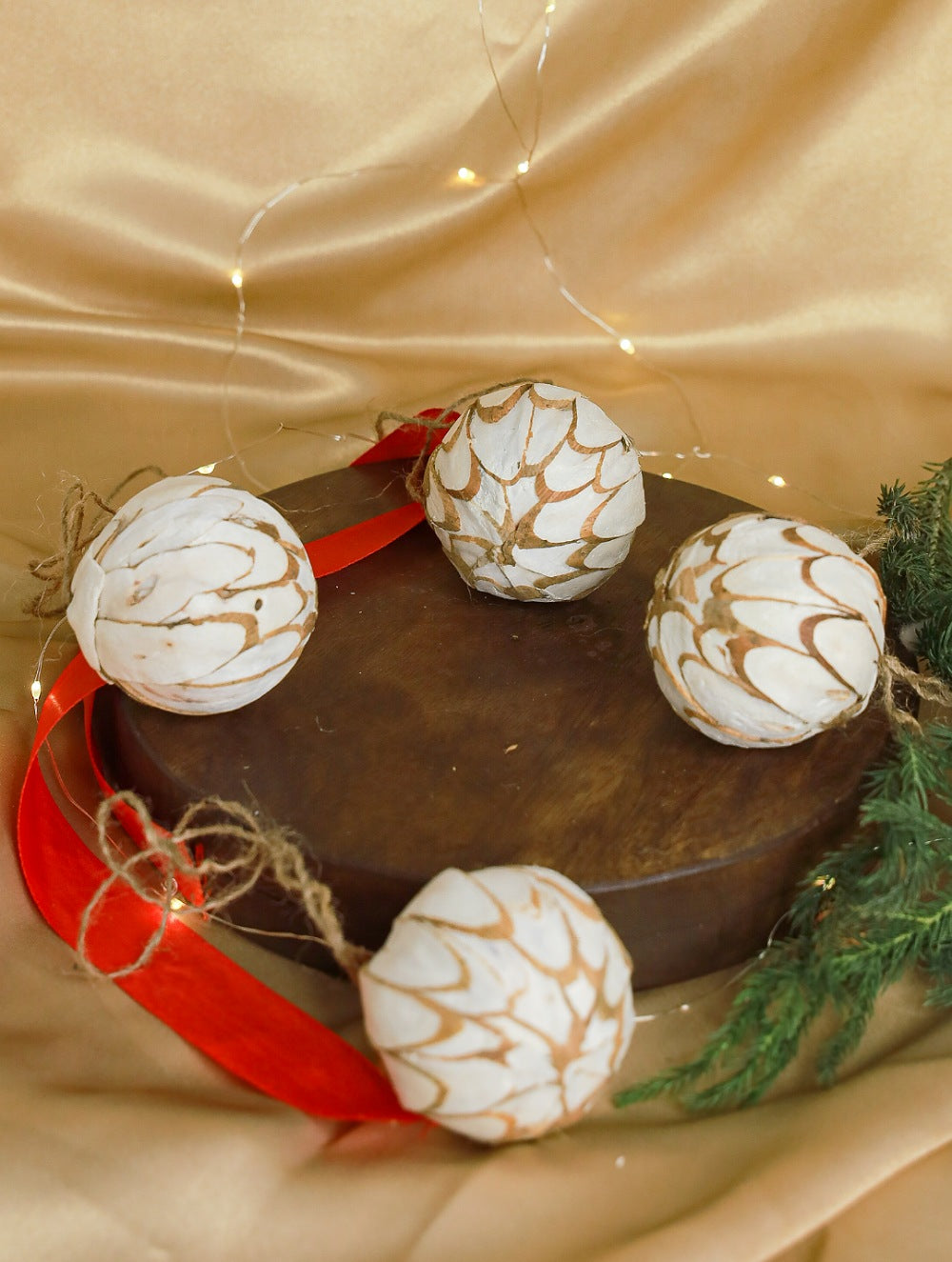 Shola Craft Xmas Decorations - Set of 4