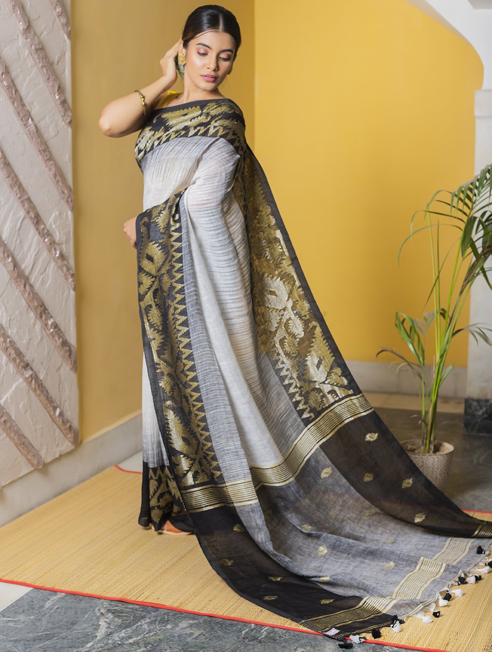 Stunning Beauty. Pure Linen Handwoven Jamdani Saree - White, Black & Gold (With Blouse Piece)
