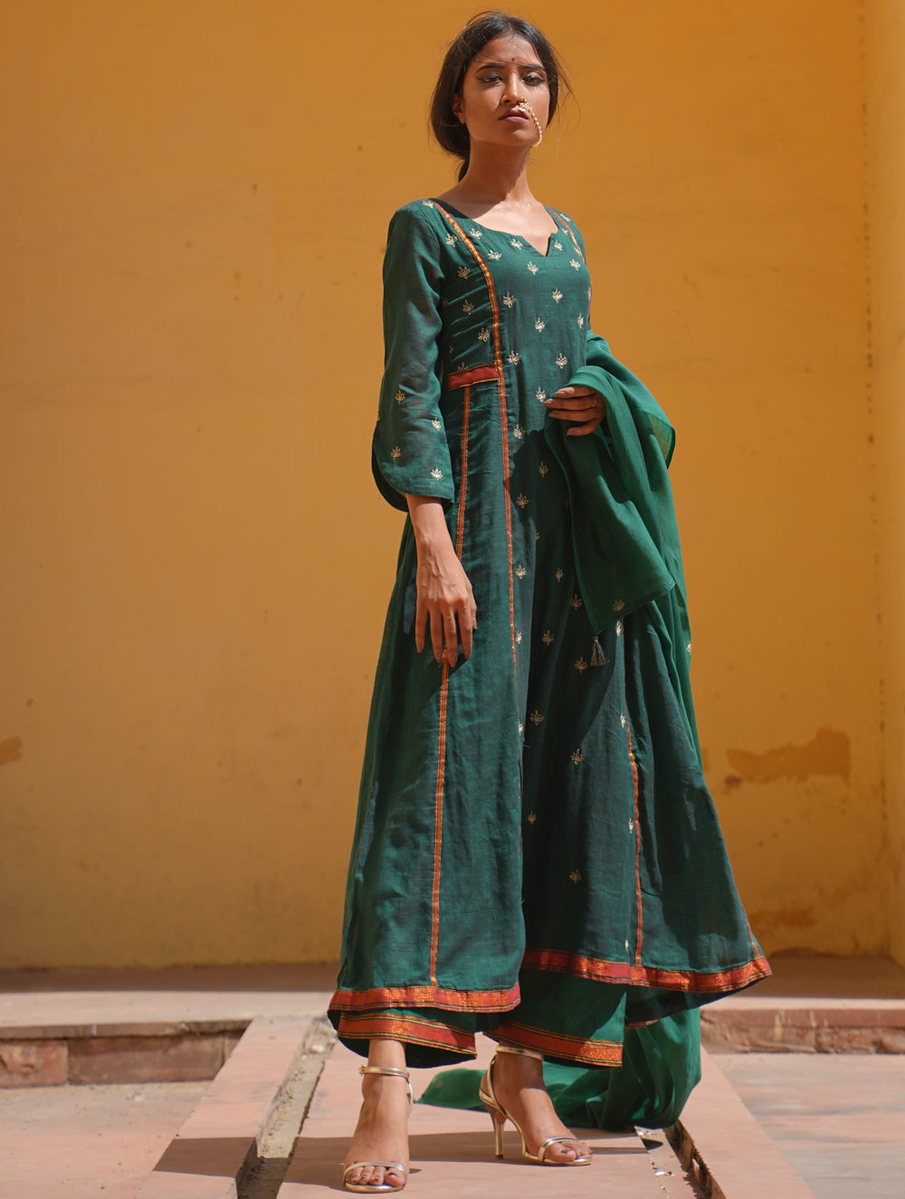 Traditional Elegance. Hand Embroidered Ilkal & Zardozi Ethnic Set (Set of 3) - Emerald Green