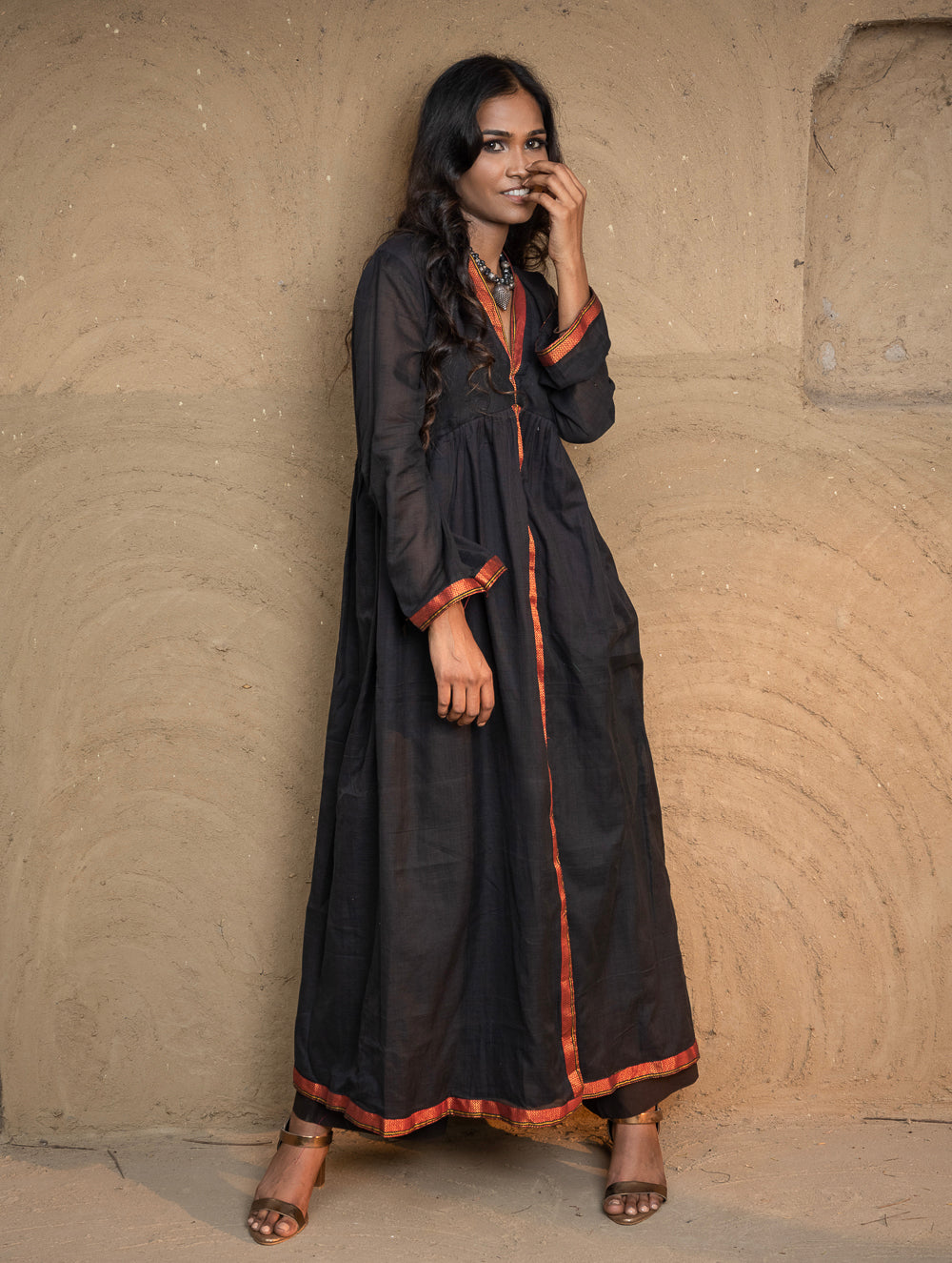 Traditional Elegance. Hand Embroidered Ilkal & Zardozi Ethnic Kurta / Dress - Regal Black