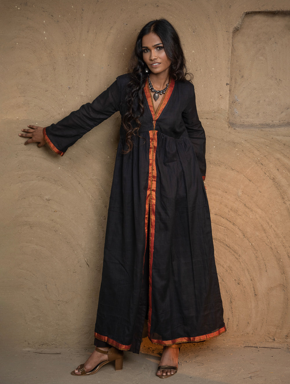 Traditional Elegance. Hand Embroidered Ilkal & Zardozi Ethnic Kurta / Dress - Regal Black