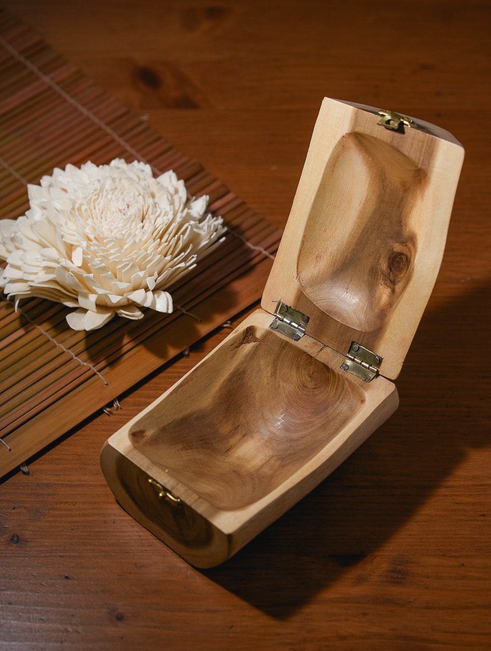 Wood & Dhokra UtilityBox with Dhokra Flower Handle