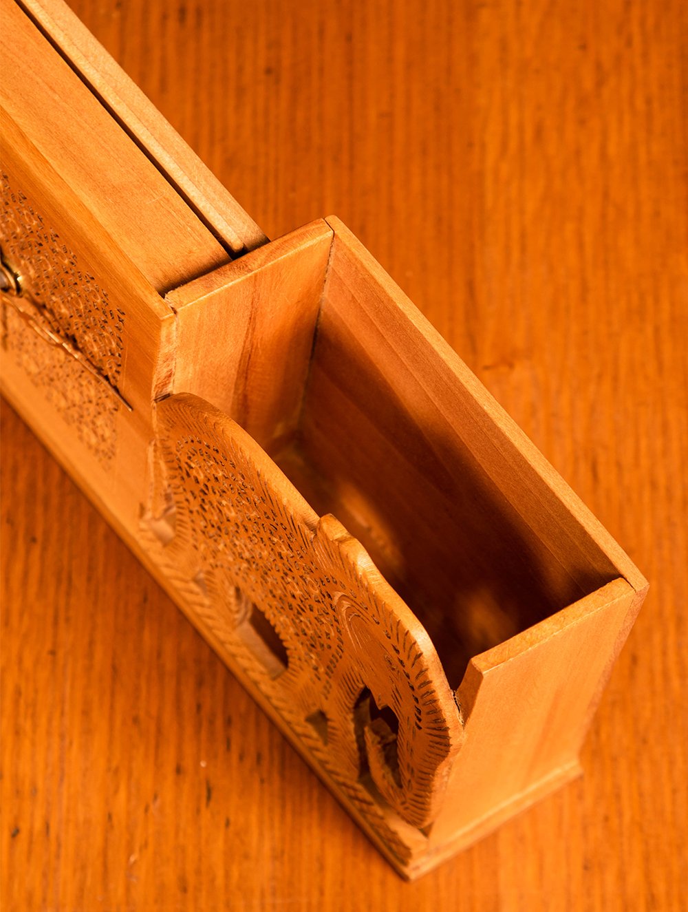 Wooden Jaali Elephant Stationery Stand & Clock