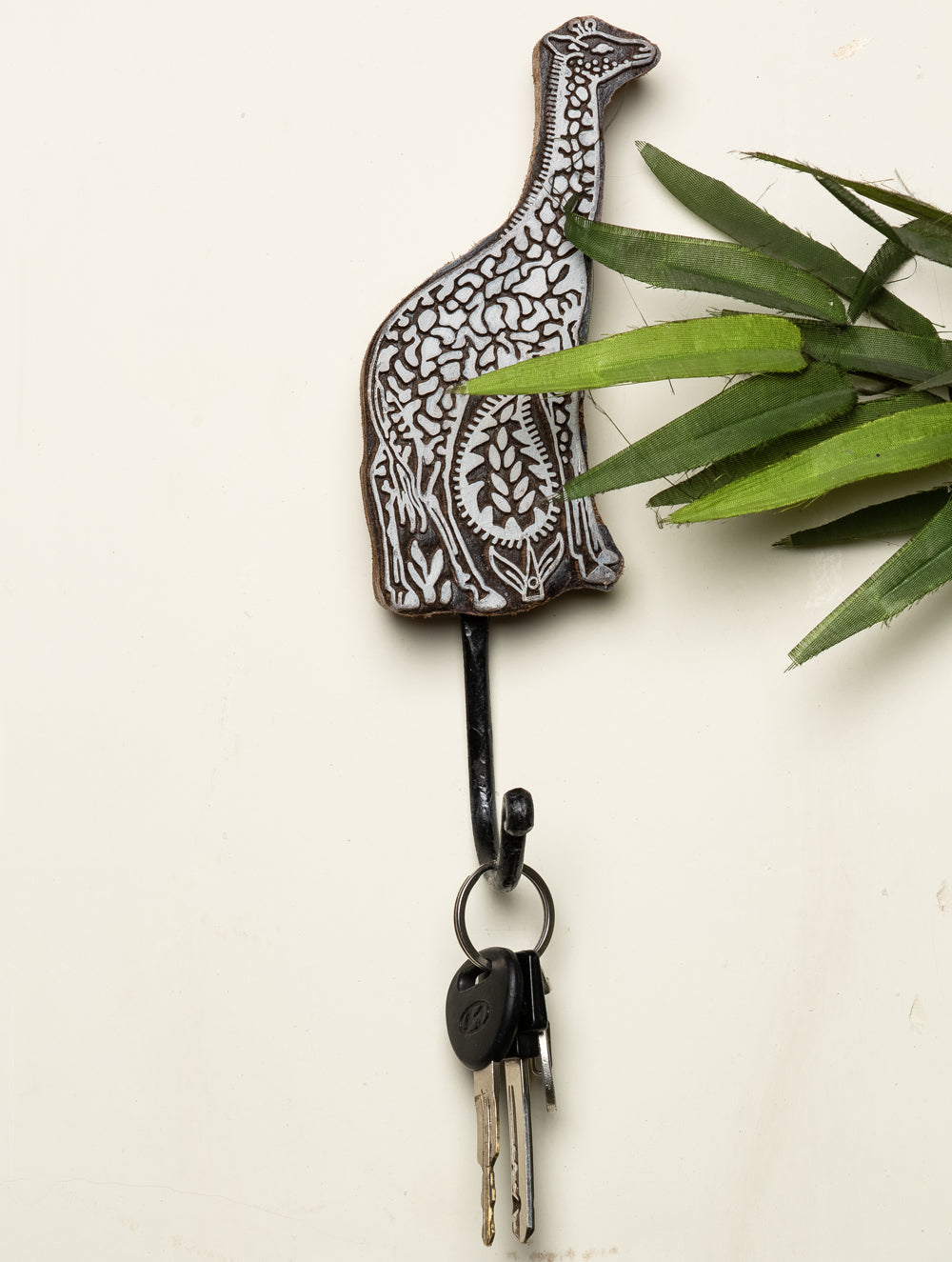 Wooden Engraved Wall Hook - Giraffe Motif - The India Craft House
