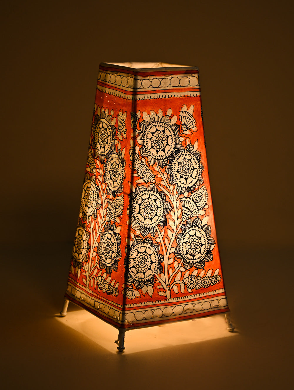 Load image into Gallery viewer, Andhra Leather Craft Lamp Shade - Narinja