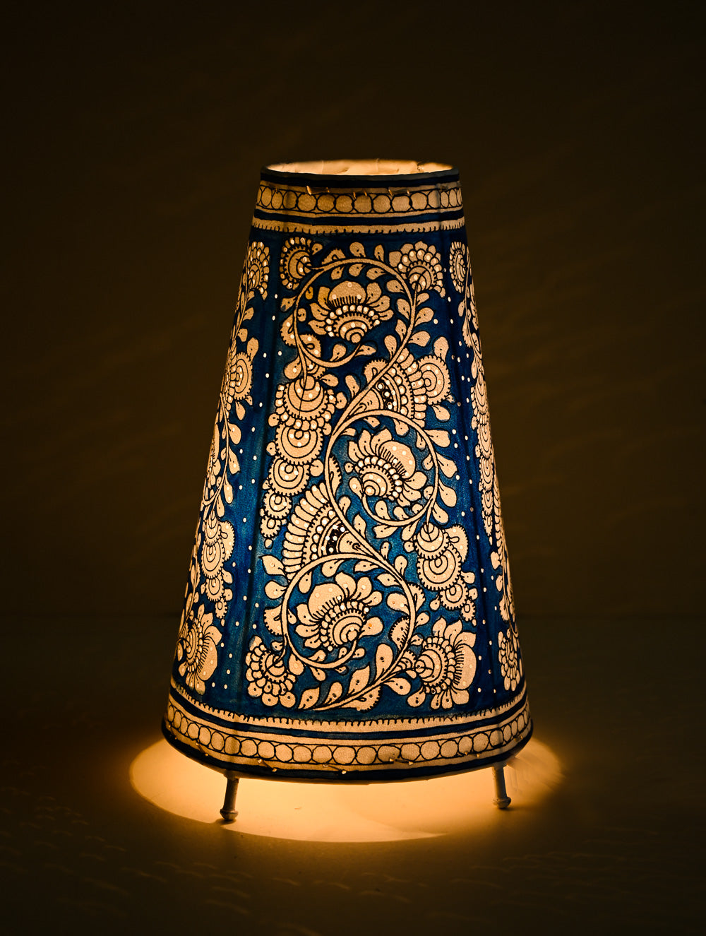 Load image into Gallery viewer, Andhra Leather Craft Lamp Shade - Neelam