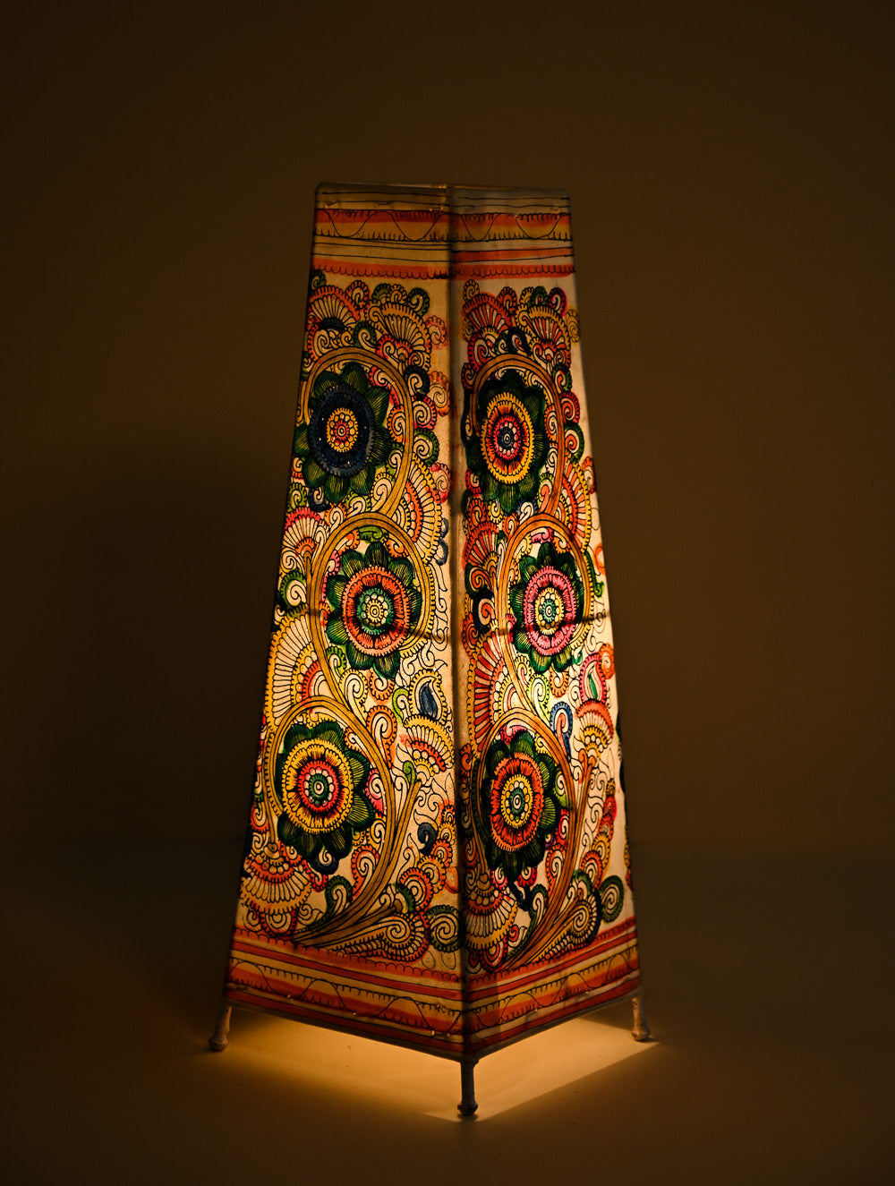 Load image into Gallery viewer, Andhra Leather Craft Lamp Shade - Rangavalli