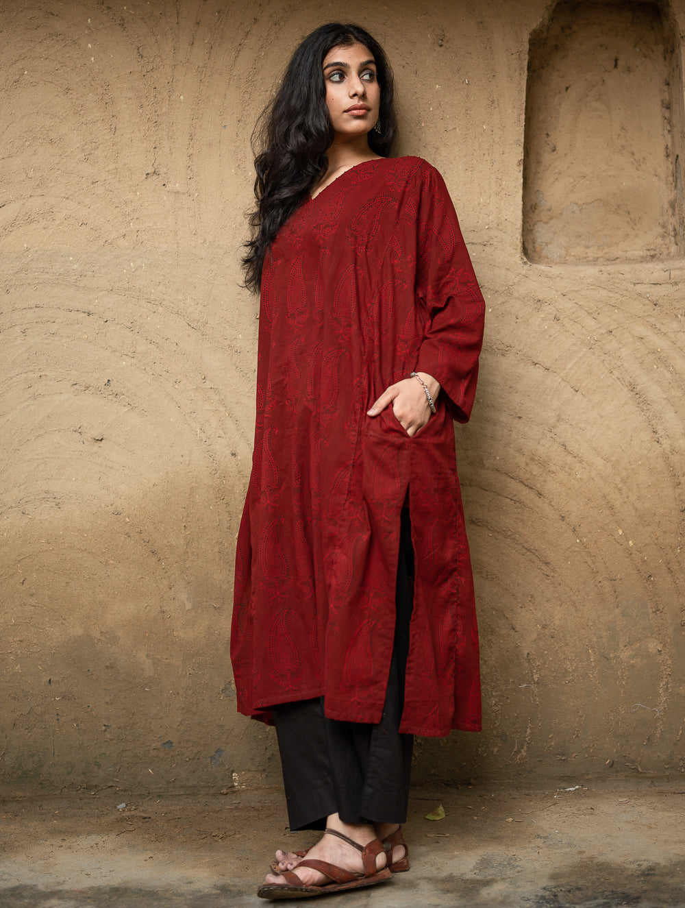 Bagh Print Cool Cotton Phiran Kurta - Red Paisley
