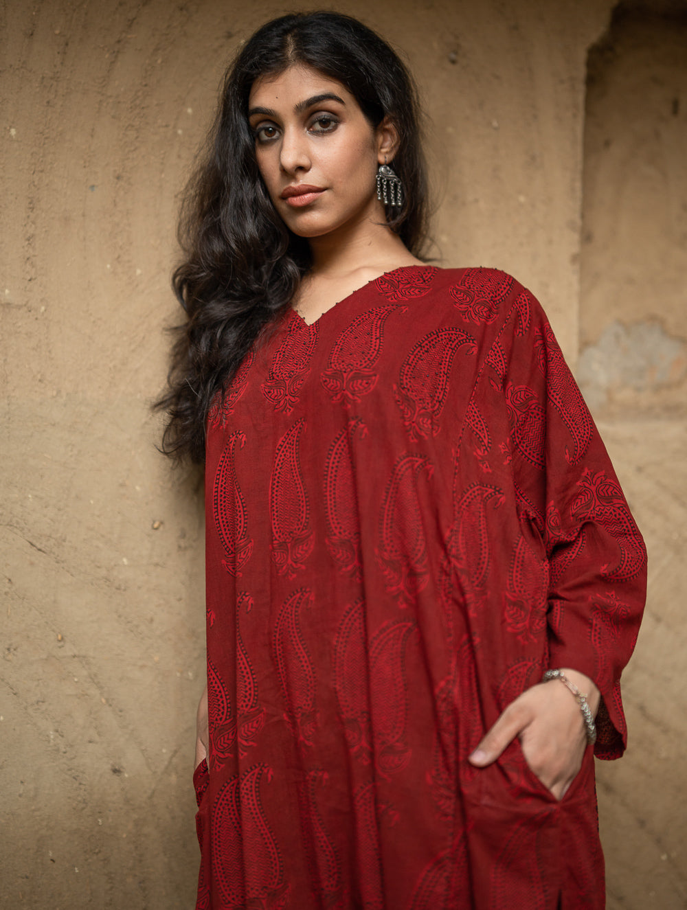 Bagh Print Cool Cotton Phiran Kurta - Red Paisley