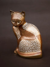 Load image into Gallery viewer, Brass Cat Curio