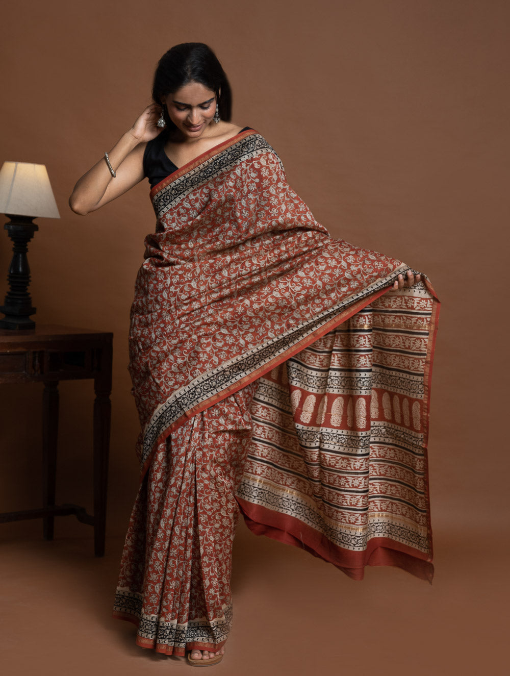 Load image into Gallery viewer, Chanderi Elegance. Bagru Hand Block Printed Saree  - Red Jaal