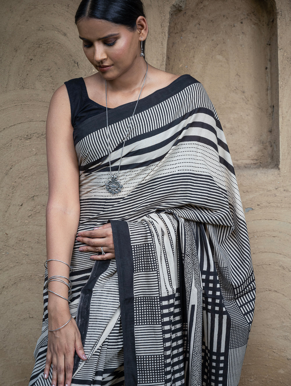 Classic Appeal. Bagru Hand Block Printed Mul Cotton Saree - Bold Stripes
