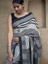 Load image into Gallery viewer, Classic Appeal. Bagru Hand Block Printed Mul Cotton Saree - Bold Stripes