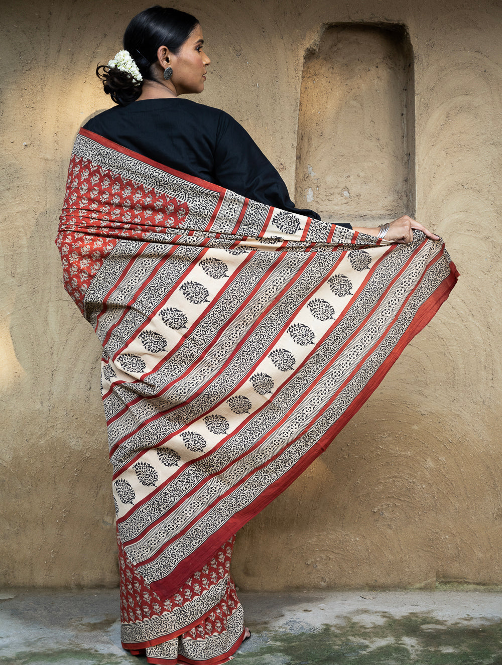 Classic Appeal. Bagru Hand Block Printed Mul Cotton Saree - Vibrant Flora