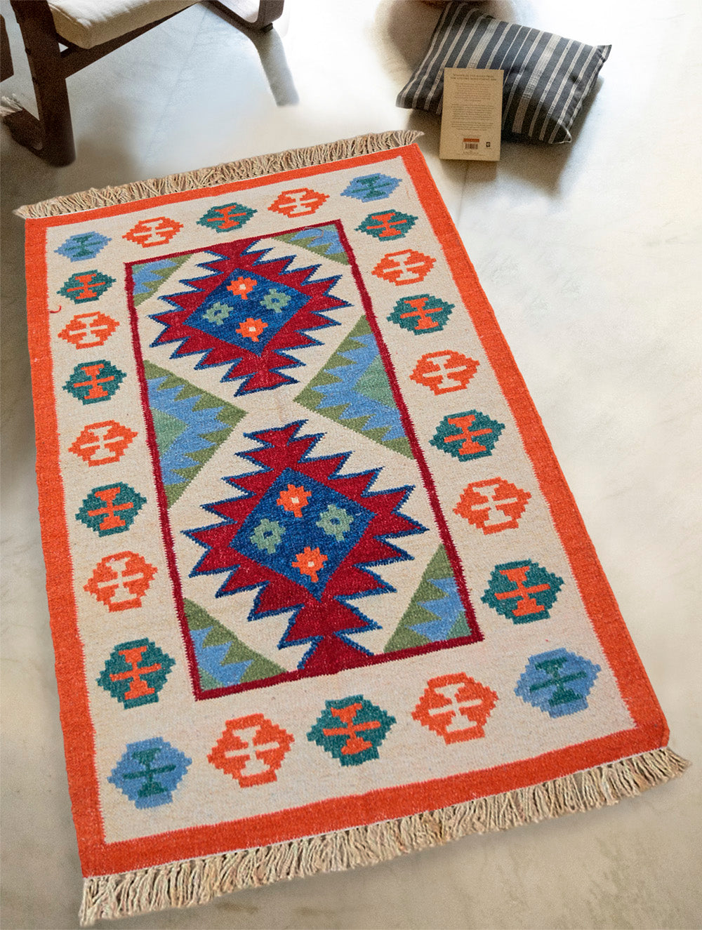 Handwoven Kilim Rug - Ivory Tribal Medallion (Length 5ft x Width 3ft)
