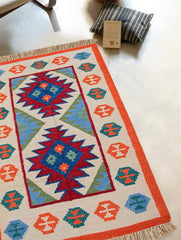 Handwoven Kilim Rug - Ivory Tribal Medallion (Length 5ft x Width 3ft)