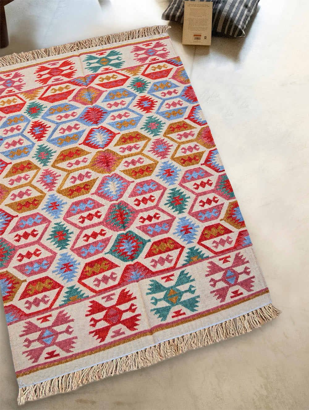 Handwoven Kilim Rug - Tribal Mosaic (Length 6ft x Width 4ft)