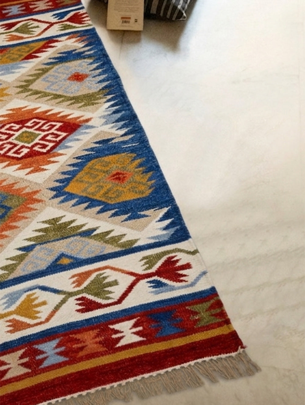 Handwoven Kilim Rug - Sapphire Heritage Medallion (Length 6 ft x Width 2ft)
