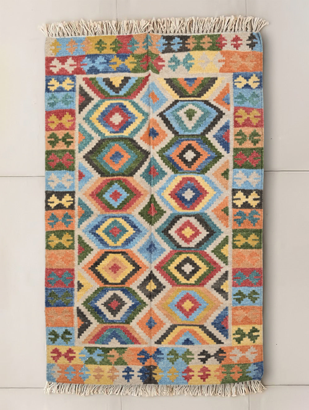 Handwoven Kilim Rug - Geometric Borders (Length 6ft x Width 4ft)