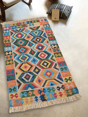 Handwoven Kilim Rug - Geometric Borders (Length 6ft x Width 4ft)