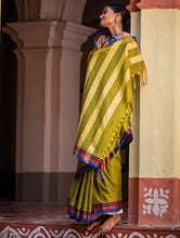 Load image into Gallery viewer, Deccan Elegance. Maharashtrian Ilkal Saree - Hirva T?r?