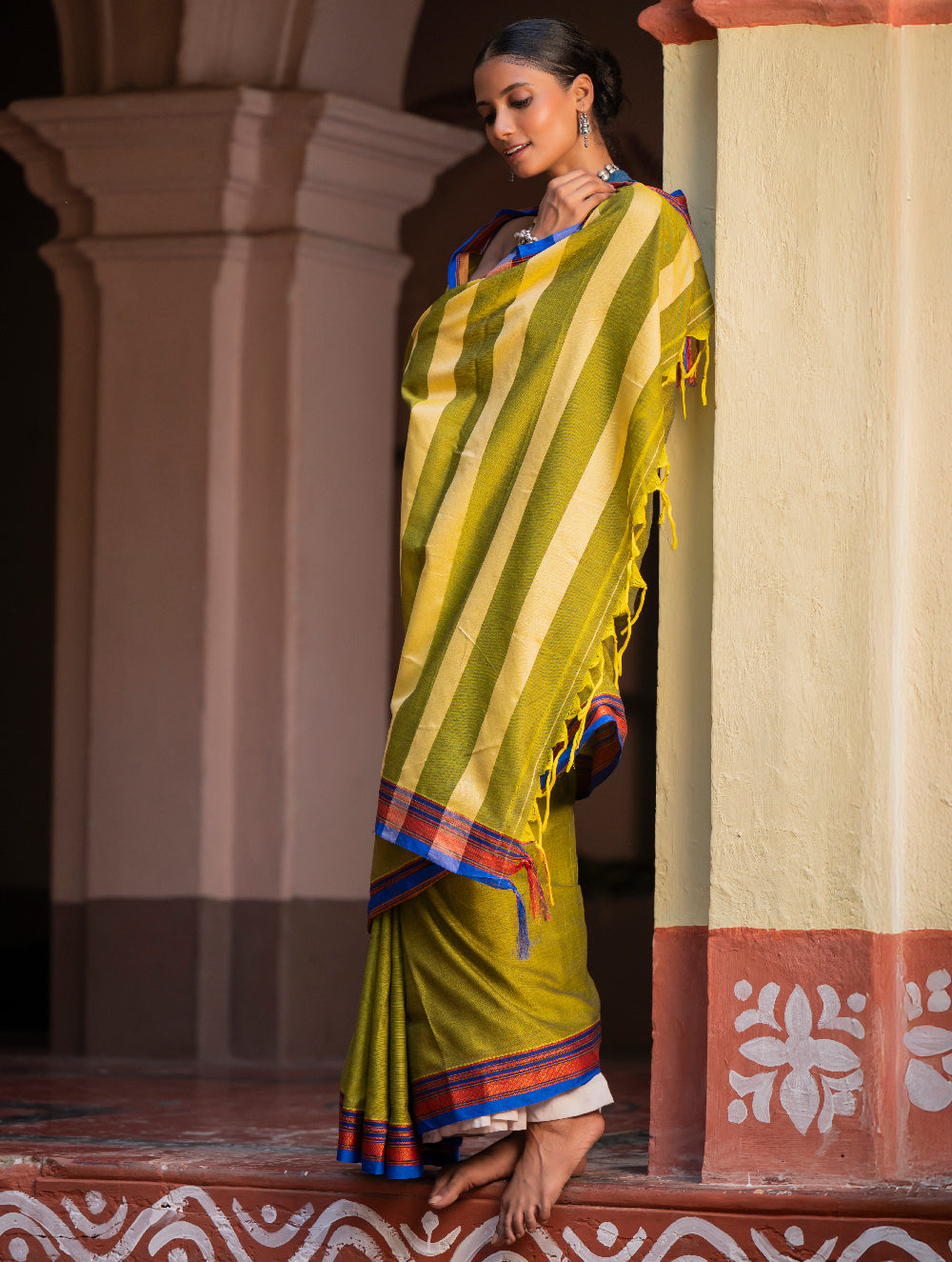 Load image into Gallery viewer, Deccan Elegance. Maharashtrian Ilkal Saree - Hirva T?r?