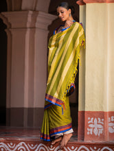 Load image into Gallery viewer, Deccan Elegance. Maharashtrian Ilkal Saree - Hirva T?r?