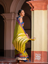Load image into Gallery viewer, Deccan Elegance. Maharashtrian Ilkal Saree - Hirva T?r?