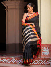 Load image into Gallery viewer, Deccan Elegance. Maharashtrian Ilkal Saree - Nishagati