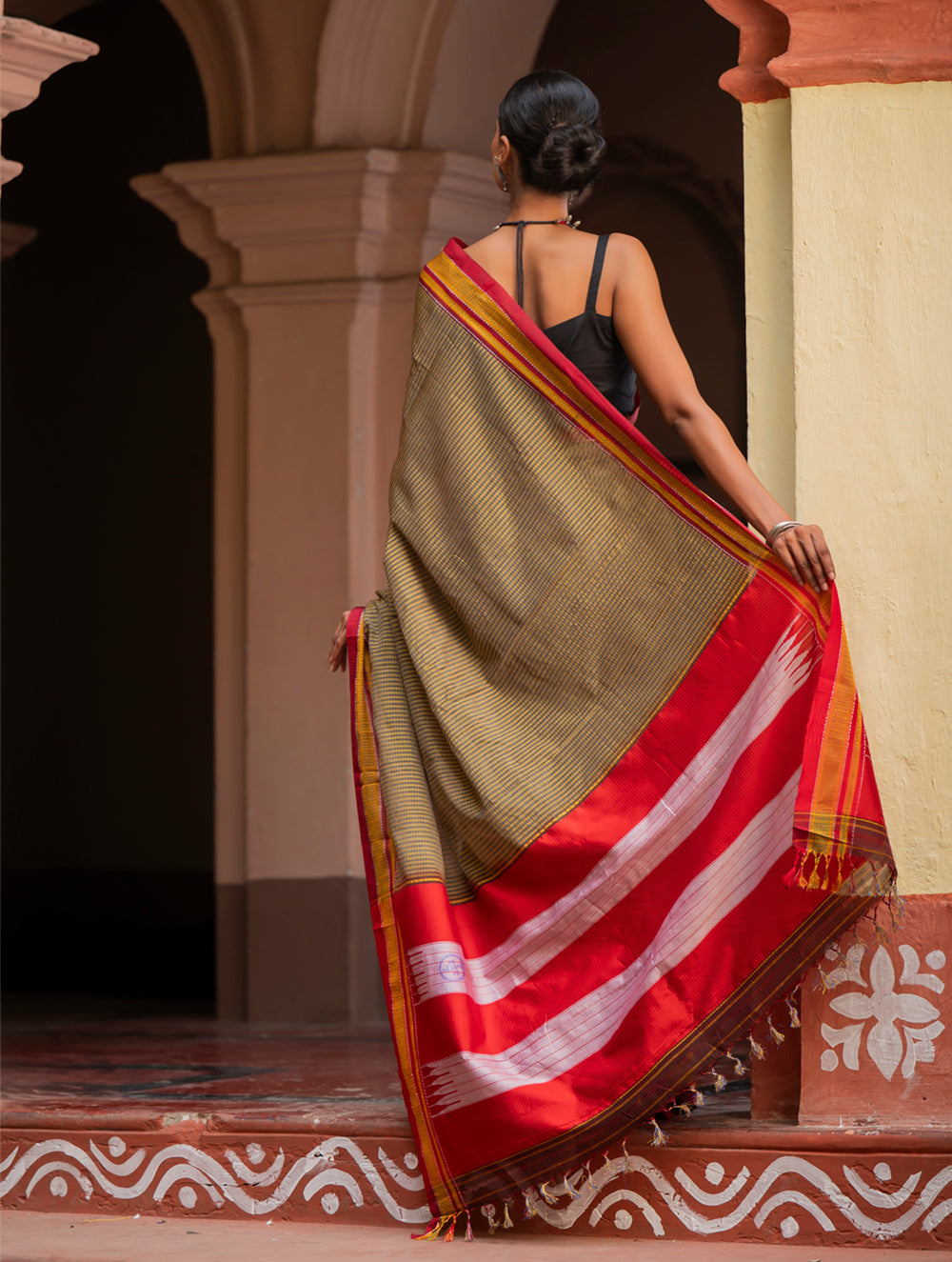 Load image into Gallery viewer, Deccan Elegance. Maharashtrian Small Checks Lugadi Saree - Kesar Katha