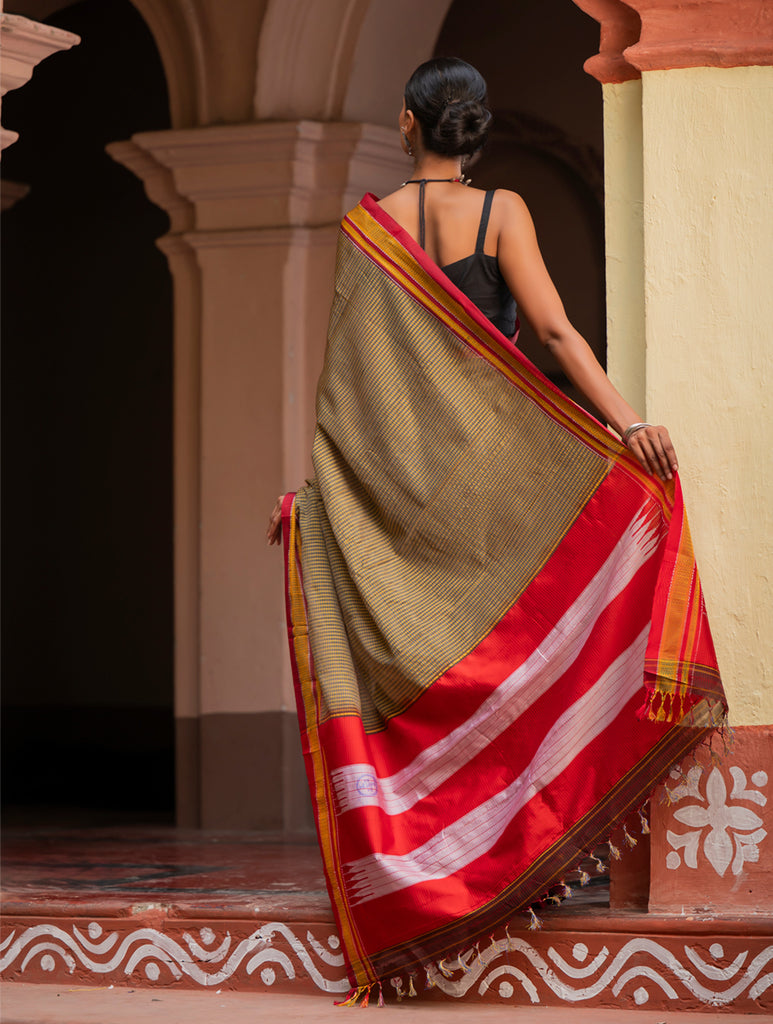 Deccan Elegance. Maharashtrian Small Checks Lugadi Saree - Kesar Katha