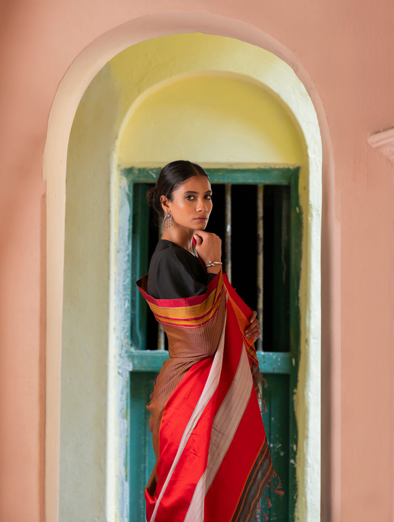 Deccan Elegance. Maharashtrian Small Checks Lugadi Saree - Ra?gamaati