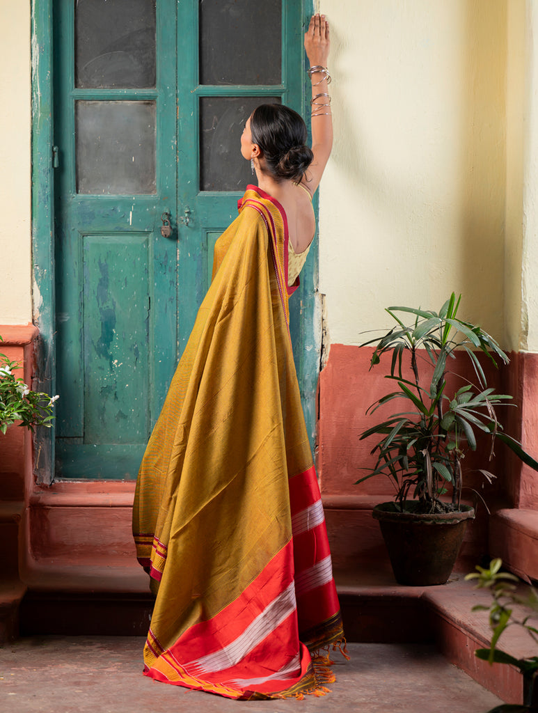 Deccan Elegance. Maharashtrian Small Checks Lugadi Saree - Suvarna