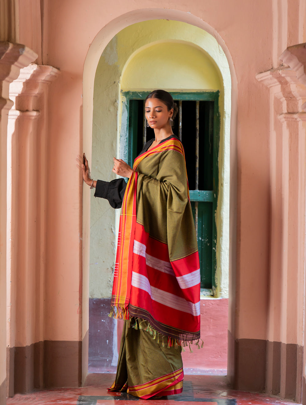 Load image into Gallery viewer, Deccan Elegance. Maharashtrian Small Checks Lugadi Saree - T?raChitra