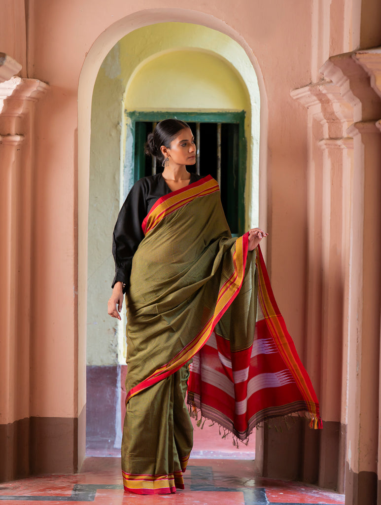 Deccan Elegance. Maharashtrian Small Checks Lugadi Saree - T?raChitra