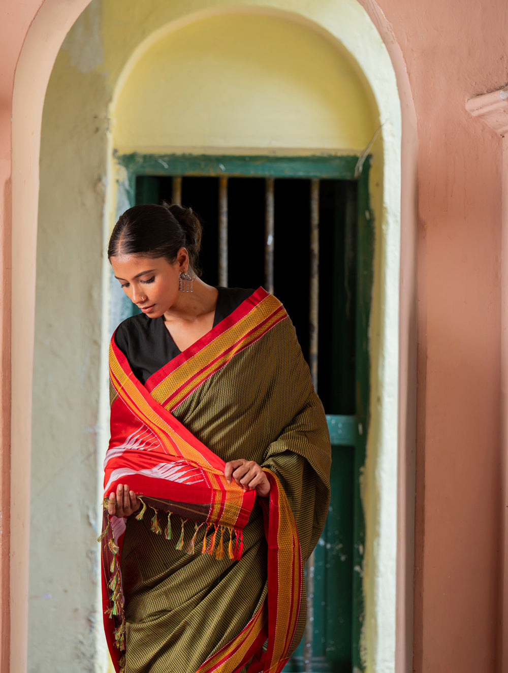 Deccan Elegance. Maharashtrian Small Checks Lugadi Saree - T?raChitra