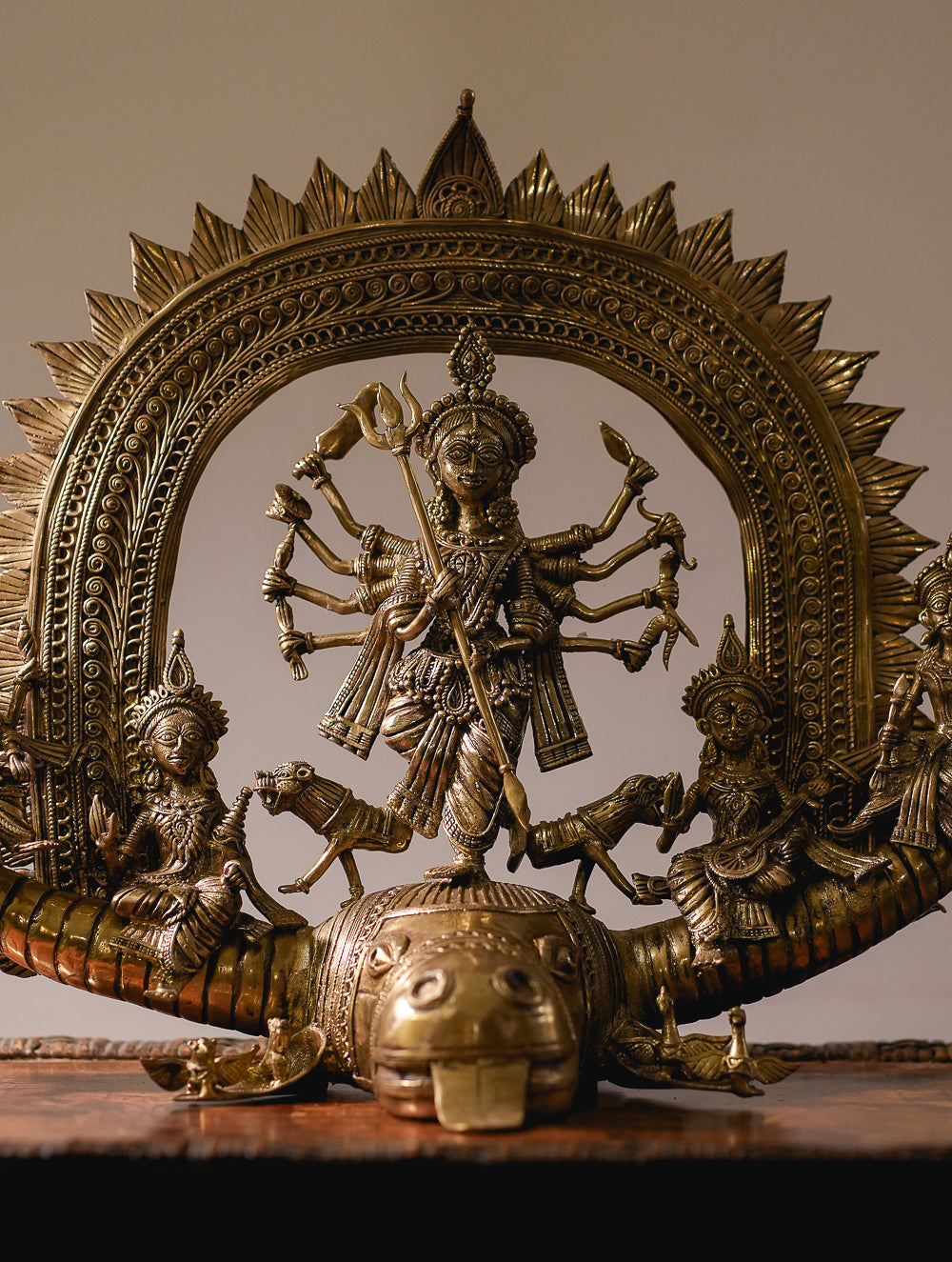 Load image into Gallery viewer, Dhokra Craft Curio - Durga Mardini