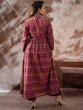 Load image into Gallery viewer, Elegant Classic. Light, Soft Ikat Handwoven Long Kurta Set - Crimson Tints