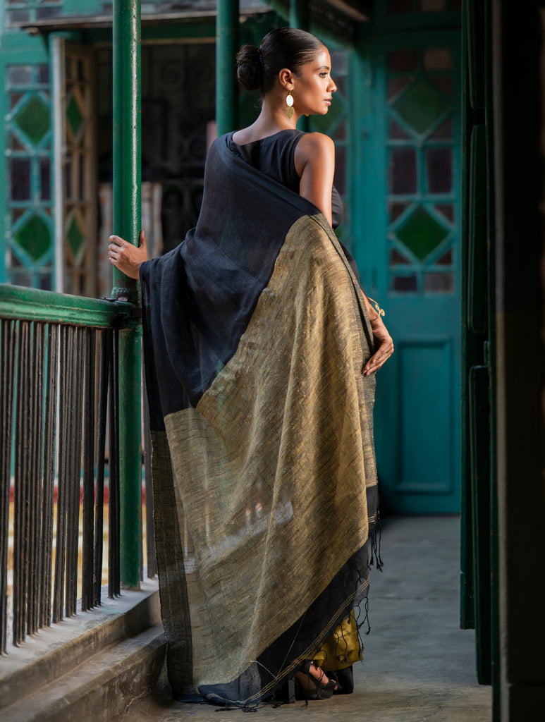 Elegant Handwoven Bengal Linen Saree - Charcoal Dusk