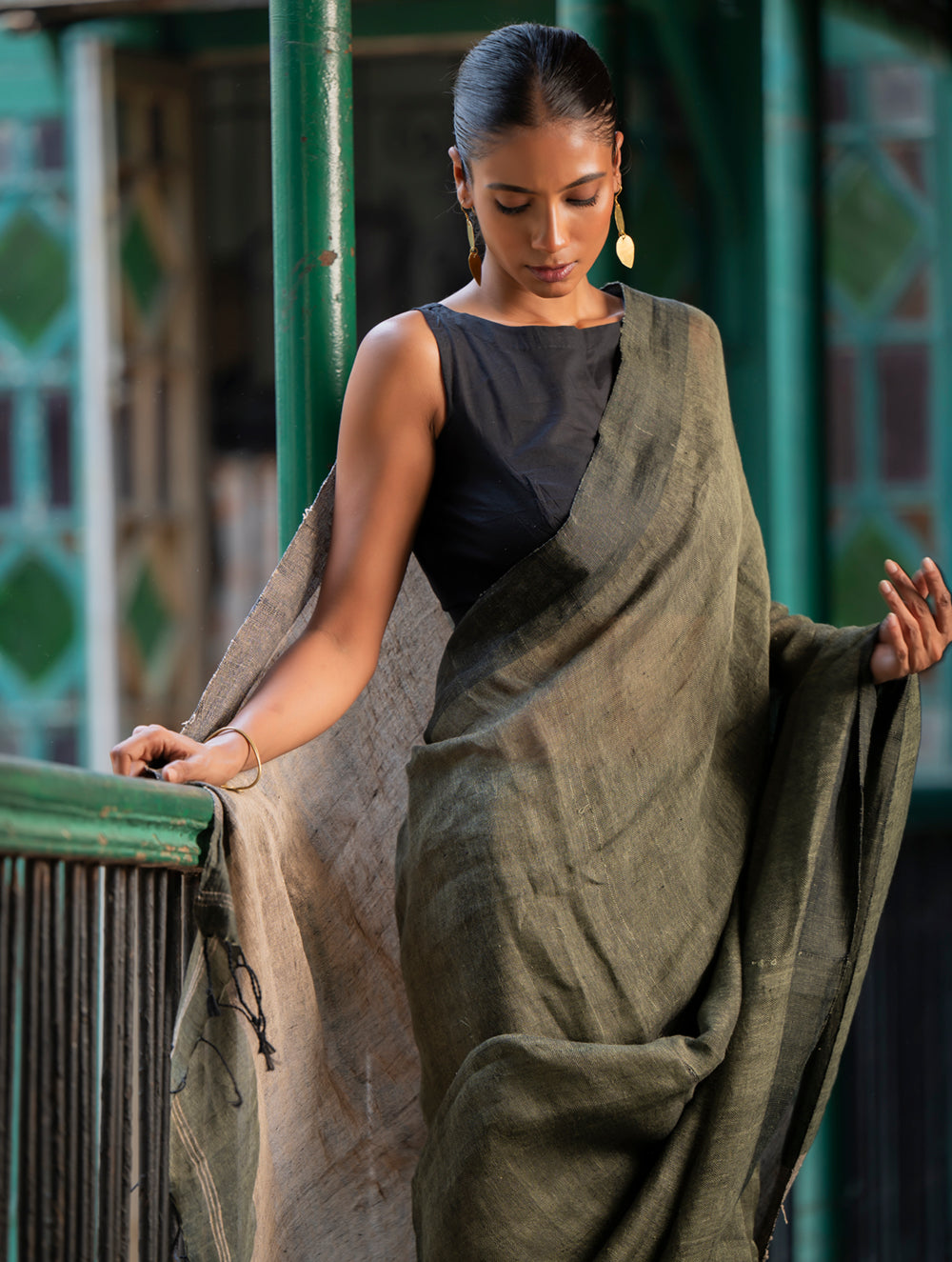 Elegant Handwoven Bengal Linen Saree - Mint Moods