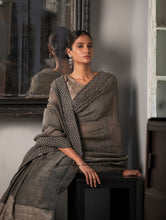 Load image into Gallery viewer, Elegant Kantha Embroidered Handwoven Bengal Linen Saree - Smokeleaf