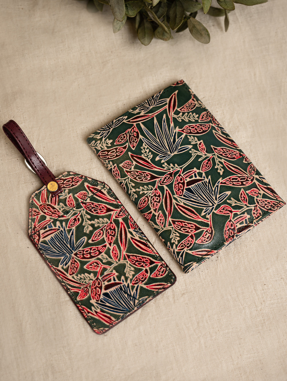 Load image into Gallery viewer, Embossed Leather Travel Set - Forest Flowers (Set of 2)