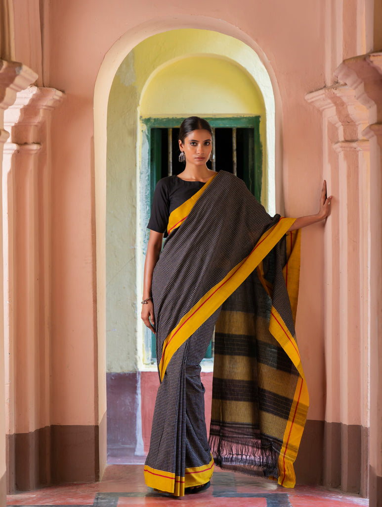 Ethnic Elegance. Handwoven Pateda Aanchu Saree - Aenugudi