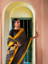 Load image into Gallery viewer, Ethnic Elegance. Handwoven Pateda Aanchu Saree - Aenugudi